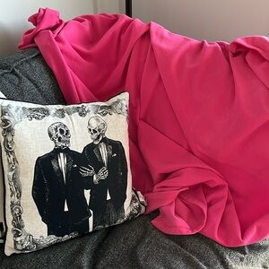 Pink fleece throw blanket